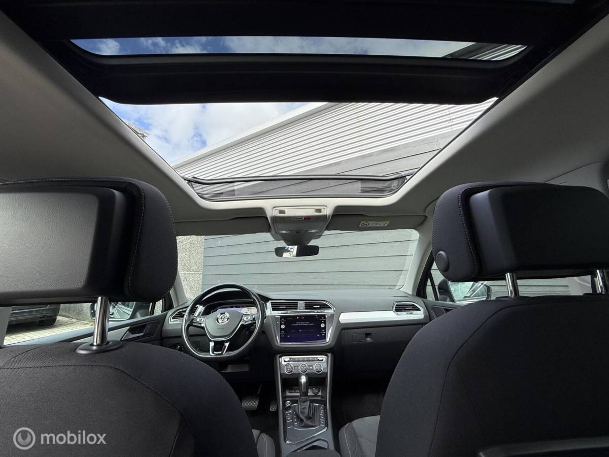 Volkswagen Tiguan Volkswagen Tiguan 1.5 TSI ACT R-Line Pano.dak/Trekhaak/Viritual