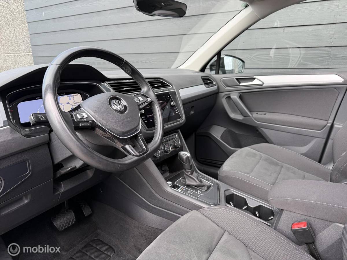 Volkswagen Tiguan Volkswagen Tiguan 1.5 TSI ACT R-Line Pano.dak/Trekhaak/Viritual