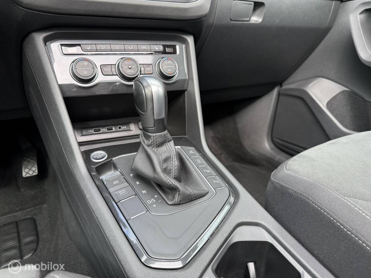Volkswagen Tiguan Volkswagen Tiguan 1.5 TSI ACT R-Line Pano.dak/Trekhaak/Viritual