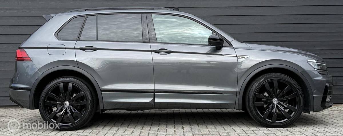 Volkswagen Tiguan Volkswagen Tiguan 1.5 TSI ACT R-Line Pano.dak/Trekhaak/Viritual