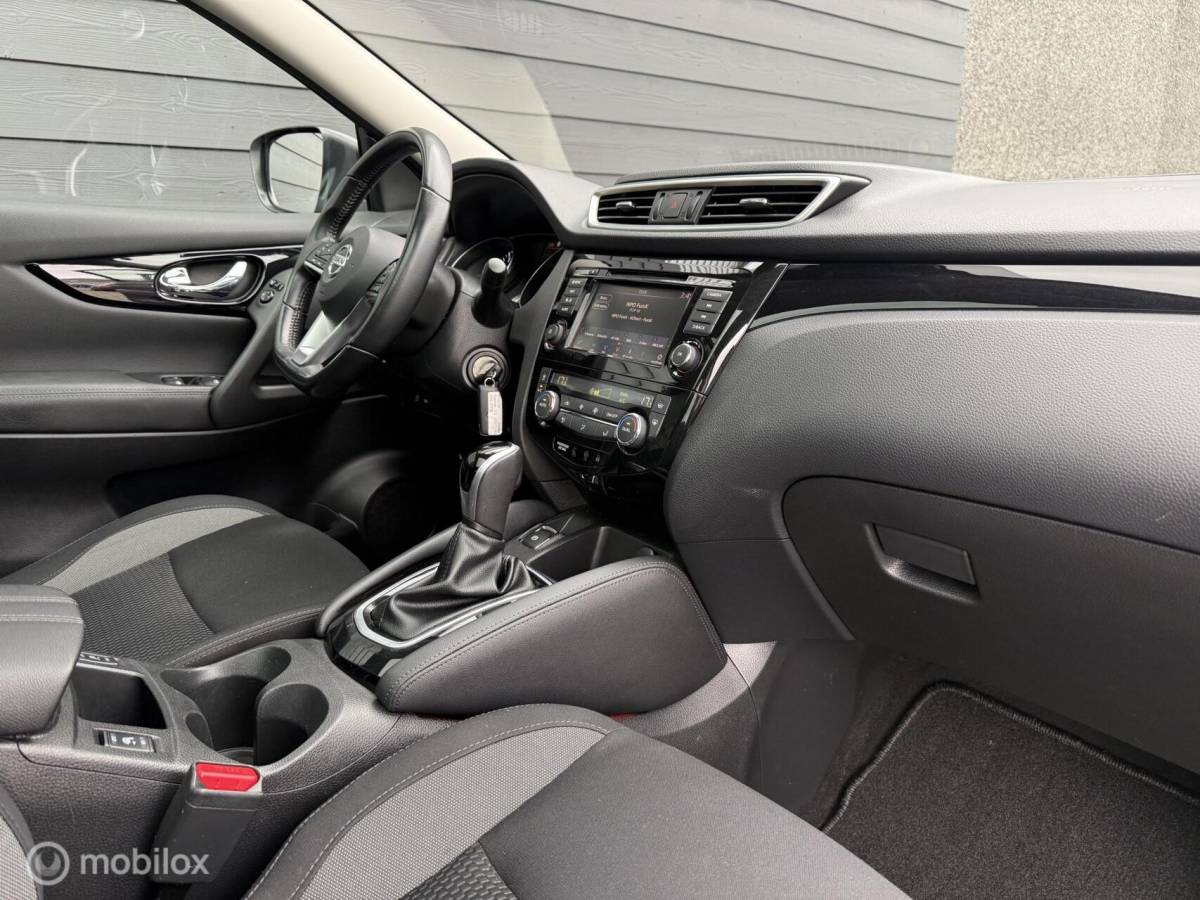 Nissan QASHQAI Nissan Qashqai 1.3 DIG-T N-Tec 160PK Automaat Pano.dak/Winterpack