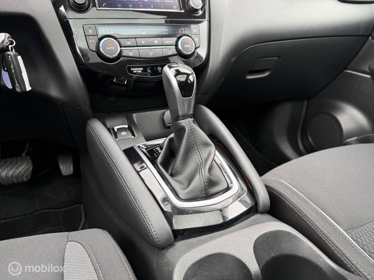 Nissan QASHQAI Nissan Qashqai 1.3 DIG-T N-Tec 160PK Automaat Pano.dak/Winterpack