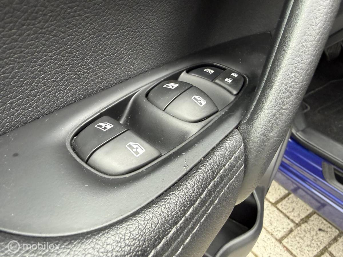 Nissan QASHQAI Nissan Qashqai 1.3 DIG-T N-Tec 160PK Automaat Pano.dak/Winterpack