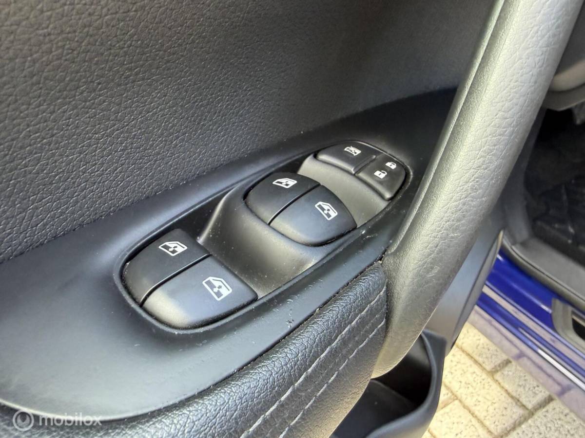 Nissan QASHQAI Nissan Qashqai 1.3 DIG-T N-Tec 160PK Automaat Pano.dak/Winterpack