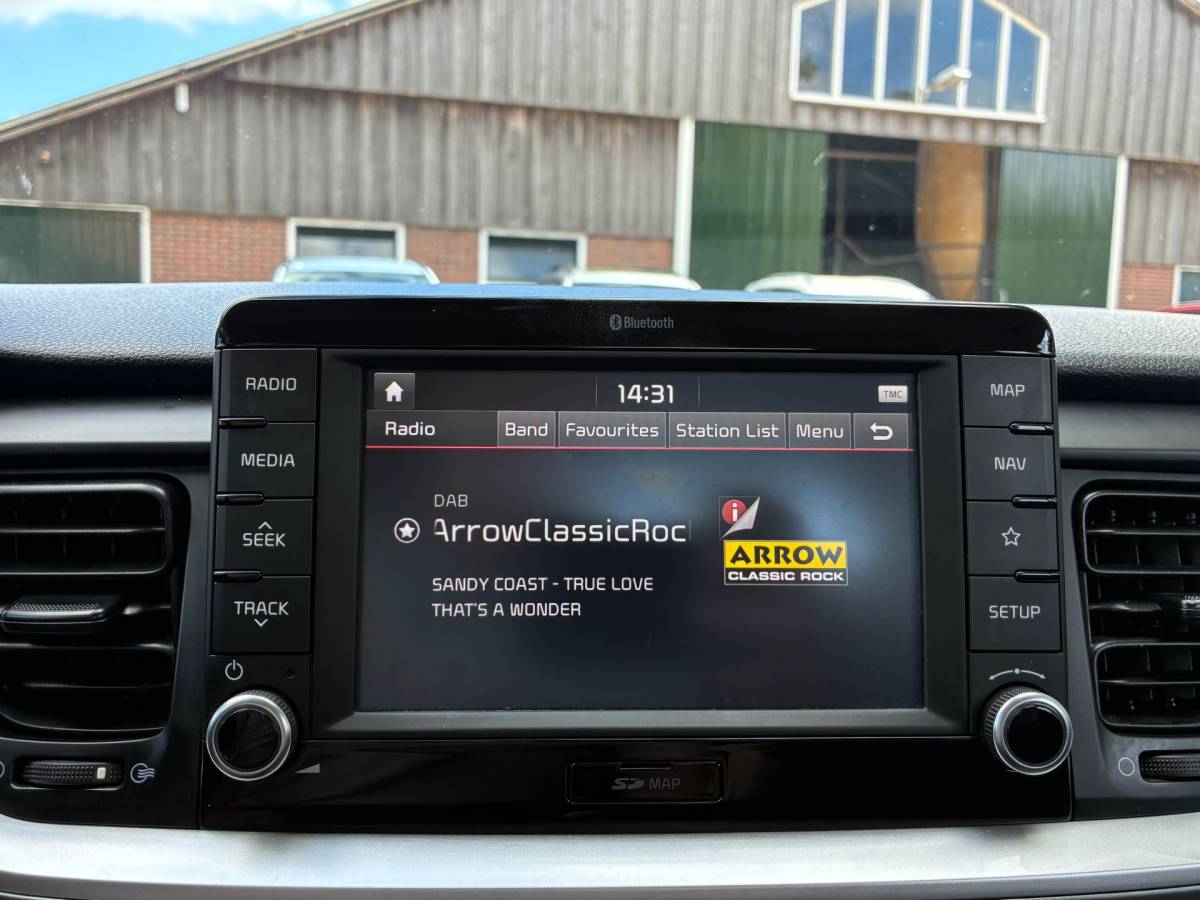 Kia Stonic Kia Stonic 1.0 T-GDi | DAB + Carplay + Cruise nu €8.975,-!!