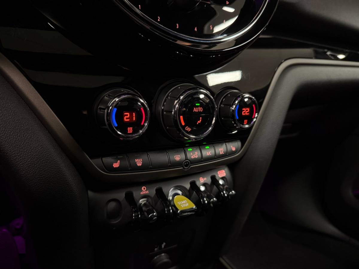 MINI Countryman Mini Countryman 1.5 Cooper S E ALL4 *220Pk!* Pano|Carplay|Camera|Keyless|Elektr.achterklep|Stoelverw.|Alcantara/Leer|DAB|NAP