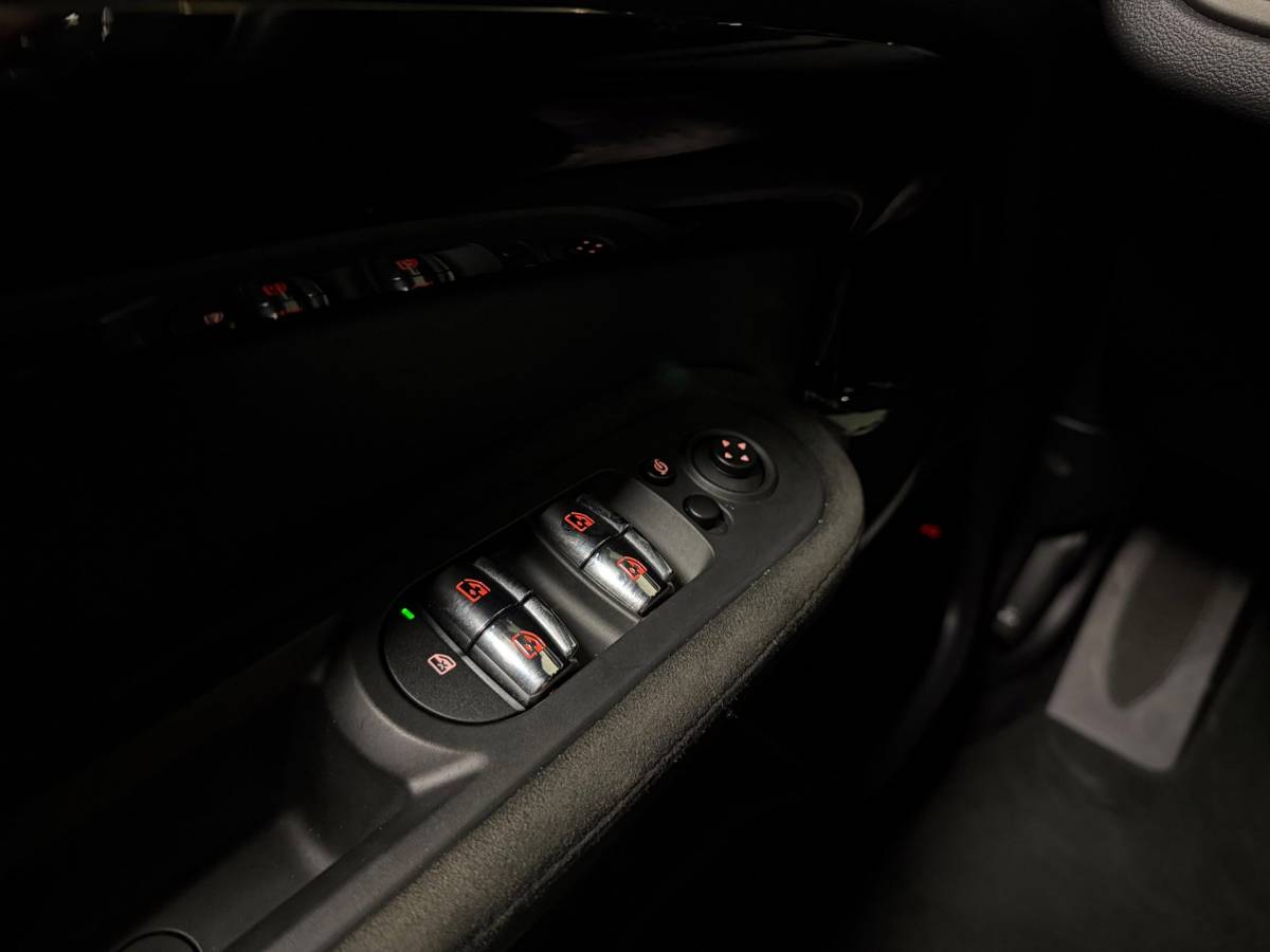 MINI Countryman Mini Countryman 1.5 Cooper S E ALL4 *220Pk!* Pano|Carplay|Camera|Keyless|Elektr.achterklep|Stoelverw.|Alcantara/Leer|DAB|NAP