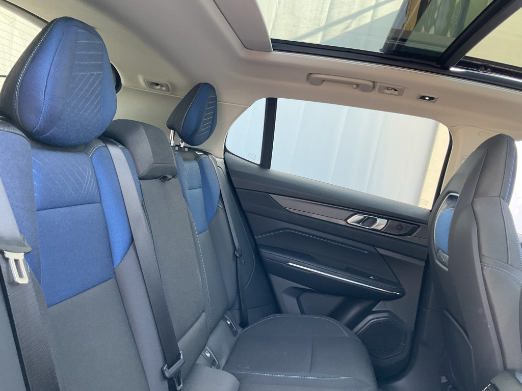 Lynk & Co 01 Lynk & Co 01 15x op voorraad 1.5 PHEV 262PK Adapt.Cruise 360° Cam Trekhaak Carplay Plug-in Stoelverw Vol opties!