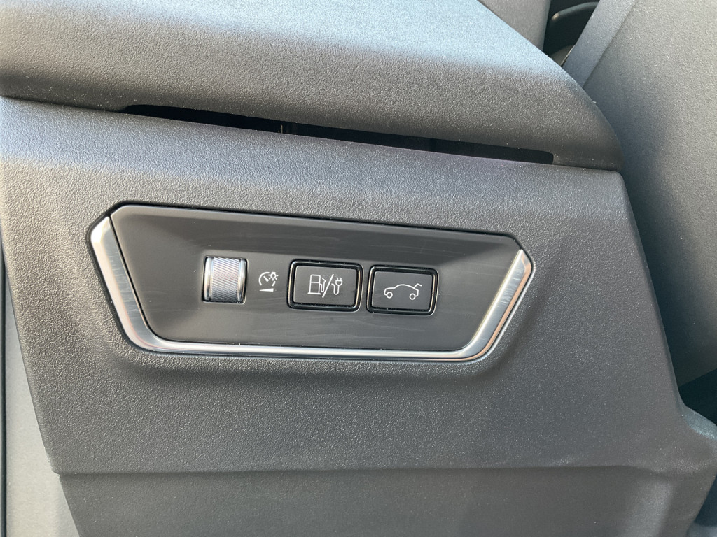 Lynk & Co 01 Lynk & Co 01 15x op voorraad 1.5 PHEV 262PK Adapt.Cruise 360° Cam Trekhaak Carplay Plug-in Stoelverw Vol opties!