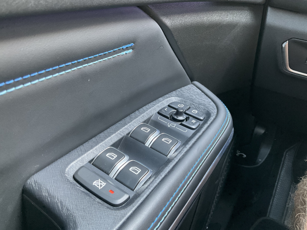 Lynk & Co 01 Lynk & Co 01 15x op voorraad 1.5 PHEV 262PK Adapt.Cruise 360° Cam Trekhaak Carplay Plug-in Stoelverw Vol opties!