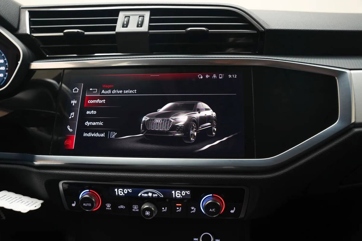 Audi Q3 Audi Q3 Sportback 45 TFSI e Advanced edition [ Apple/Android Camera Stoelverwarming Clima ]