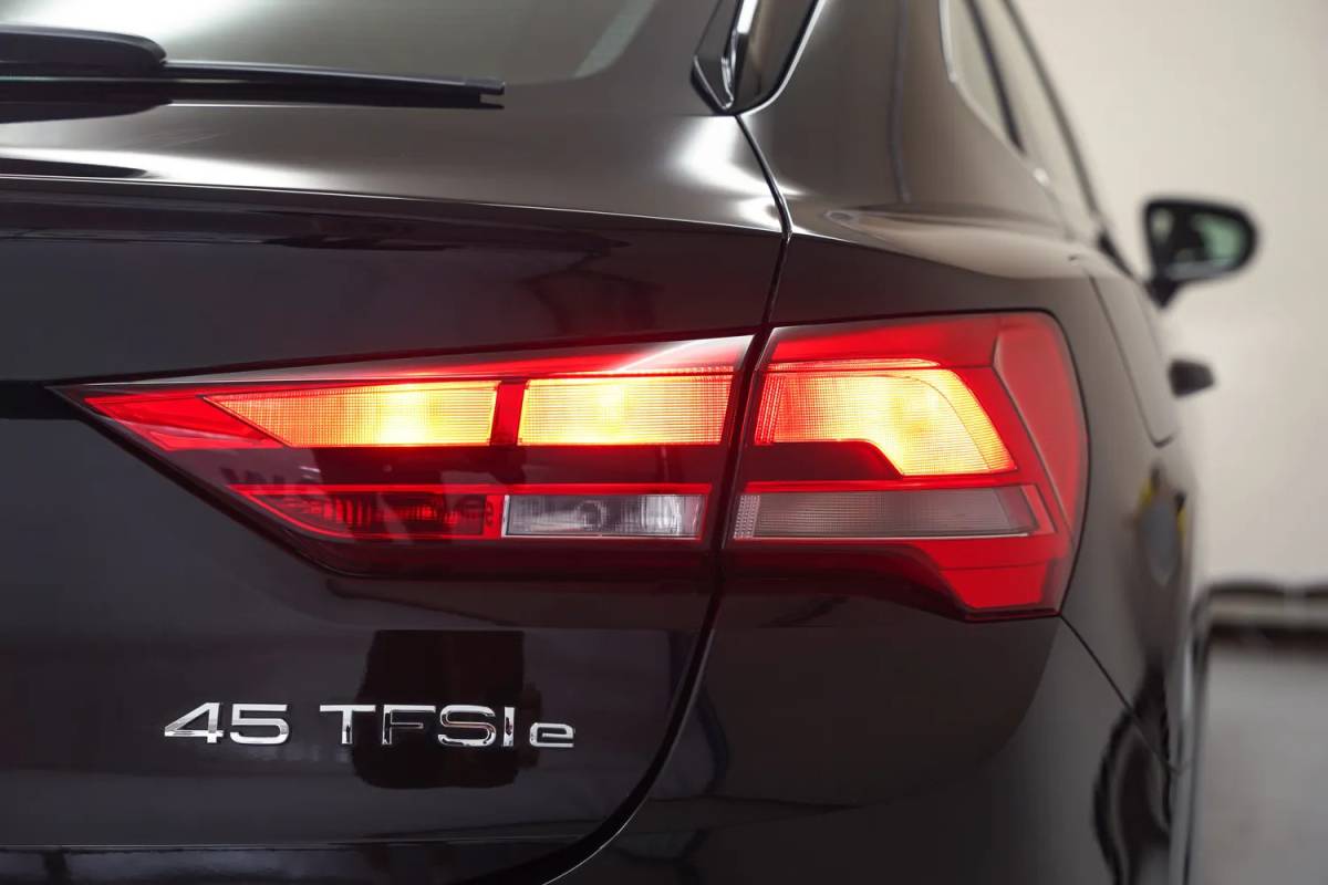 Audi Q3 Audi Q3 Sportback 45 TFSI e Advanced edition [ Apple/Android Camera Stoelverwarming Clima ]