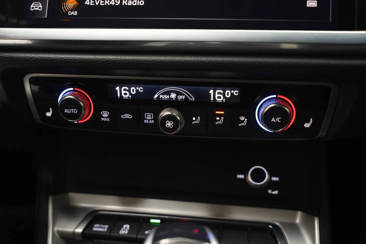 Audi Q3 Audi Q3 Sportback 45 TFSI e Advanced edition [ Apple/Android Camera Stoelverwarming Clima ]