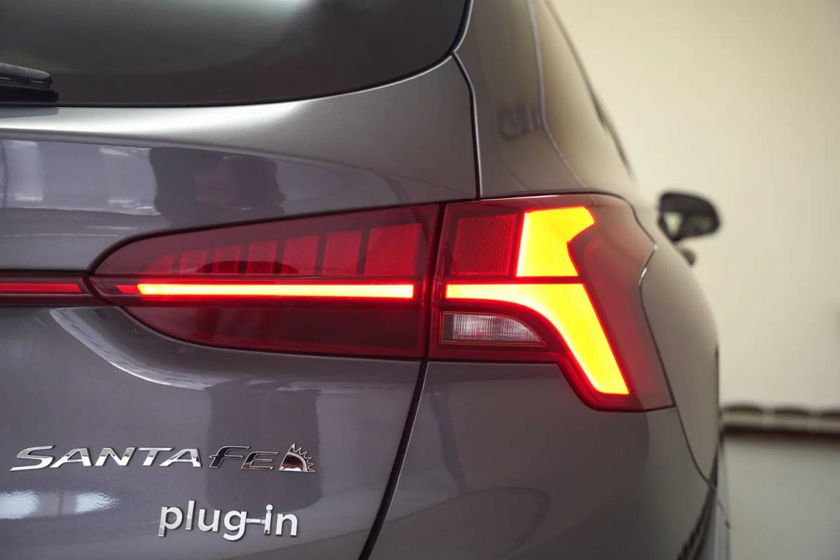 Hyundai Santa Fe Hyundai Santa Fe 1.6 T-GDI PHEV Premium Plus Sky [ Panorama Alcantara-hemel Leder Stoelventilatie ]
