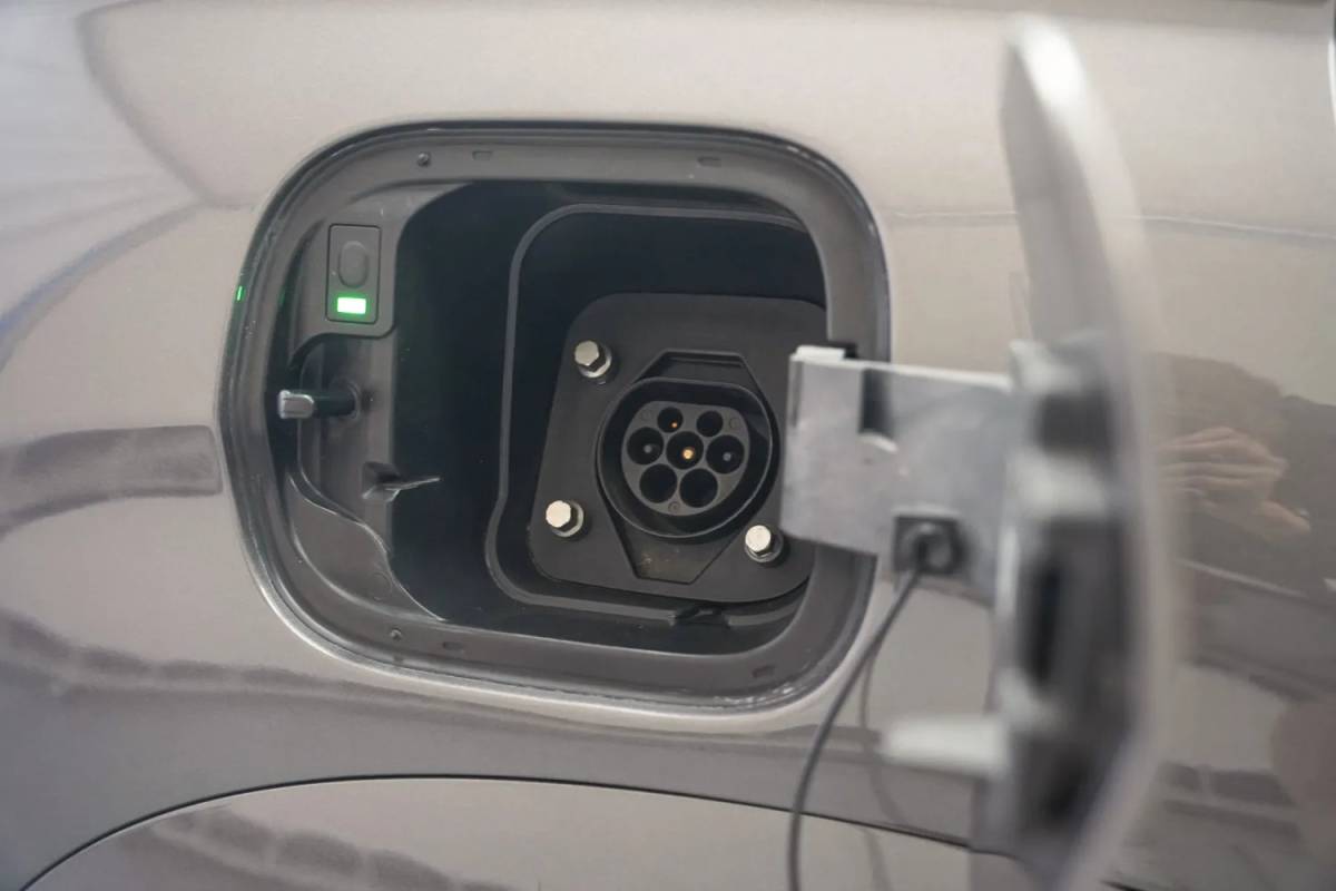 Hyundai Santa Fe Hyundai Santa Fe 1.6 T-GDI PHEV Premium Plus Sky [ Panorama Alcantara-hemel Leder Stoelventilatie ]