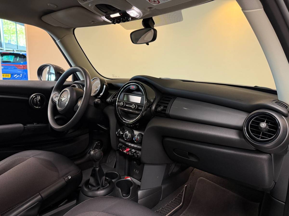 MINI 3-Deurs Mini 3-Deurs 1.5 Cooper Salt *4 Nwe All-seasons!* Dealer OH|Airco|NAP