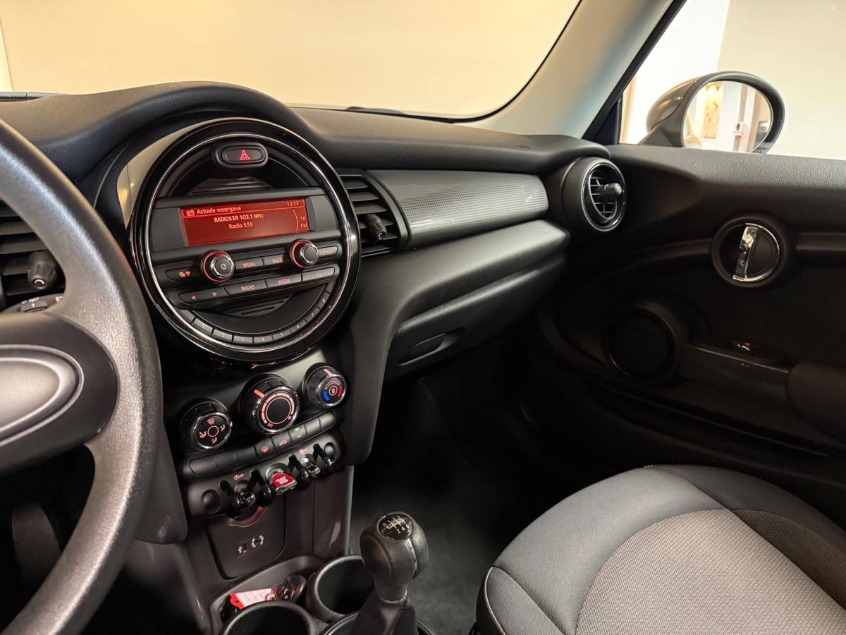 MINI 3-Deurs Mini 3-Deurs 1.5 Cooper Salt *4 Nwe All-seasons!* Dealer OH|Airco|NAP