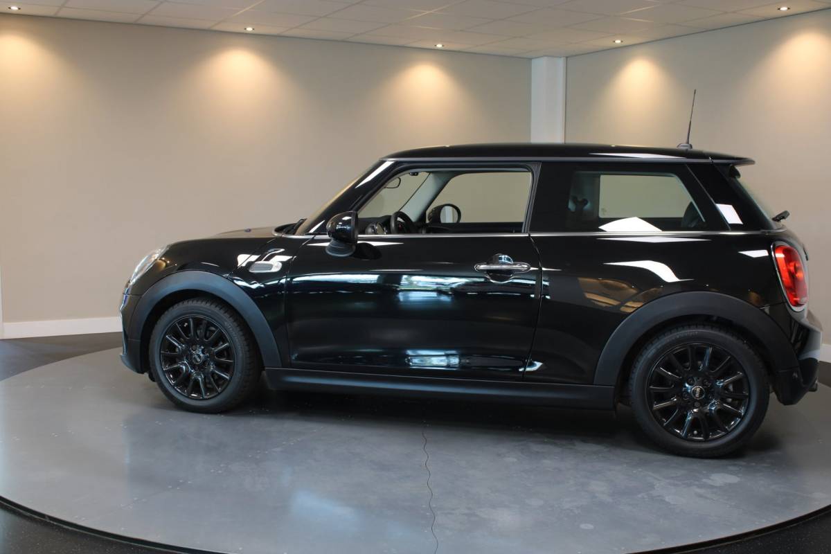 MINI 3-Deurs Mini 3-Deurs 1.5 Cooper Salt *4 Nwe All-seasons!* Dealer OH|Airco|NAP
