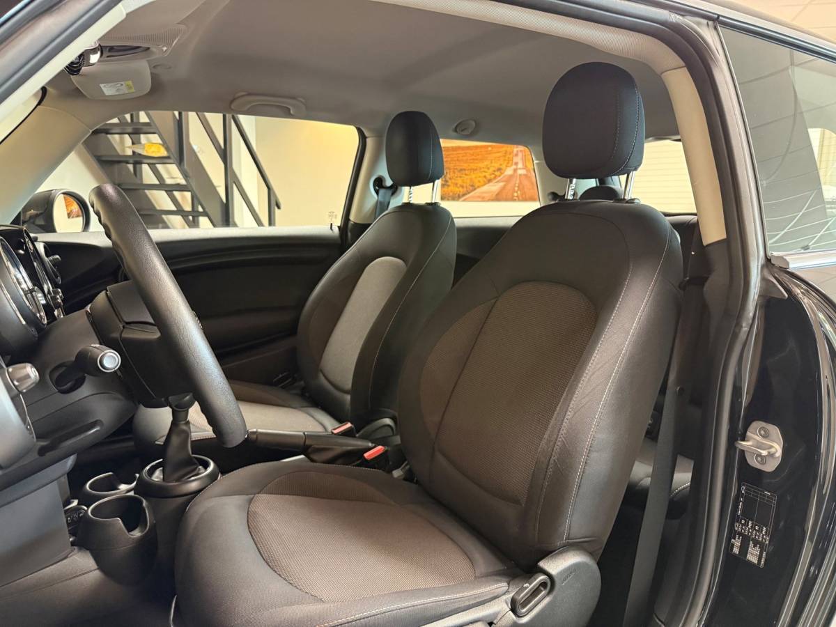 MINI 3-Deurs Mini 3-Deurs 1.5 Cooper Salt *4 Nwe All-seasons!* Dealer OH|Airco|NAP