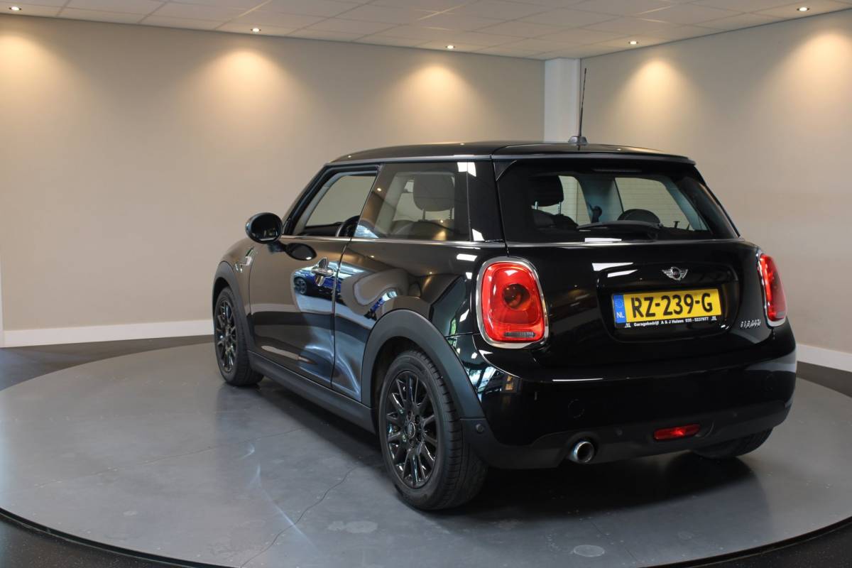 MINI 3-Deurs Mini 3-Deurs 1.5 Cooper Salt *4 Nwe All-seasons!* Dealer OH|Airco|NAP