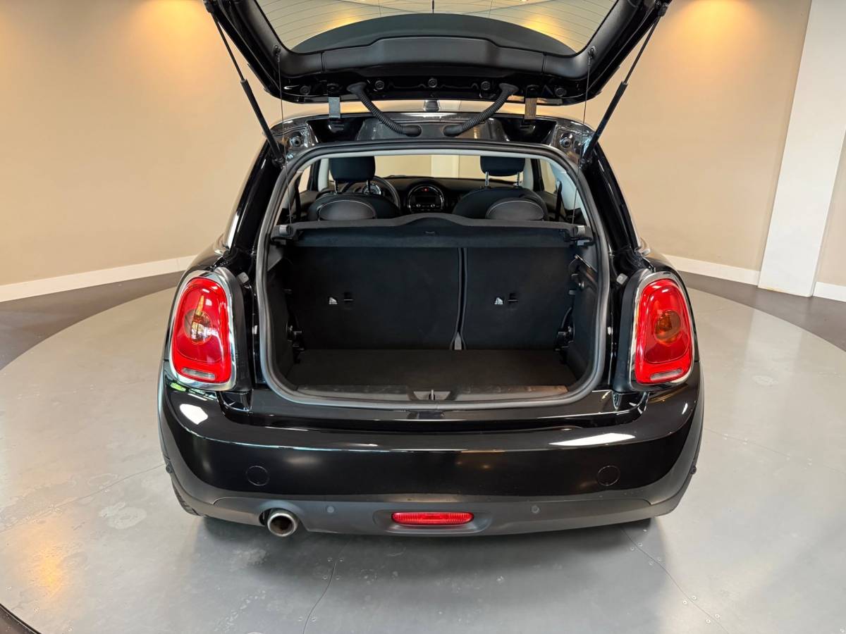 MINI 3-Deurs Mini 3-Deurs 1.5 Cooper Salt *4 Nwe All-seasons!* Dealer OH|Airco|NAP