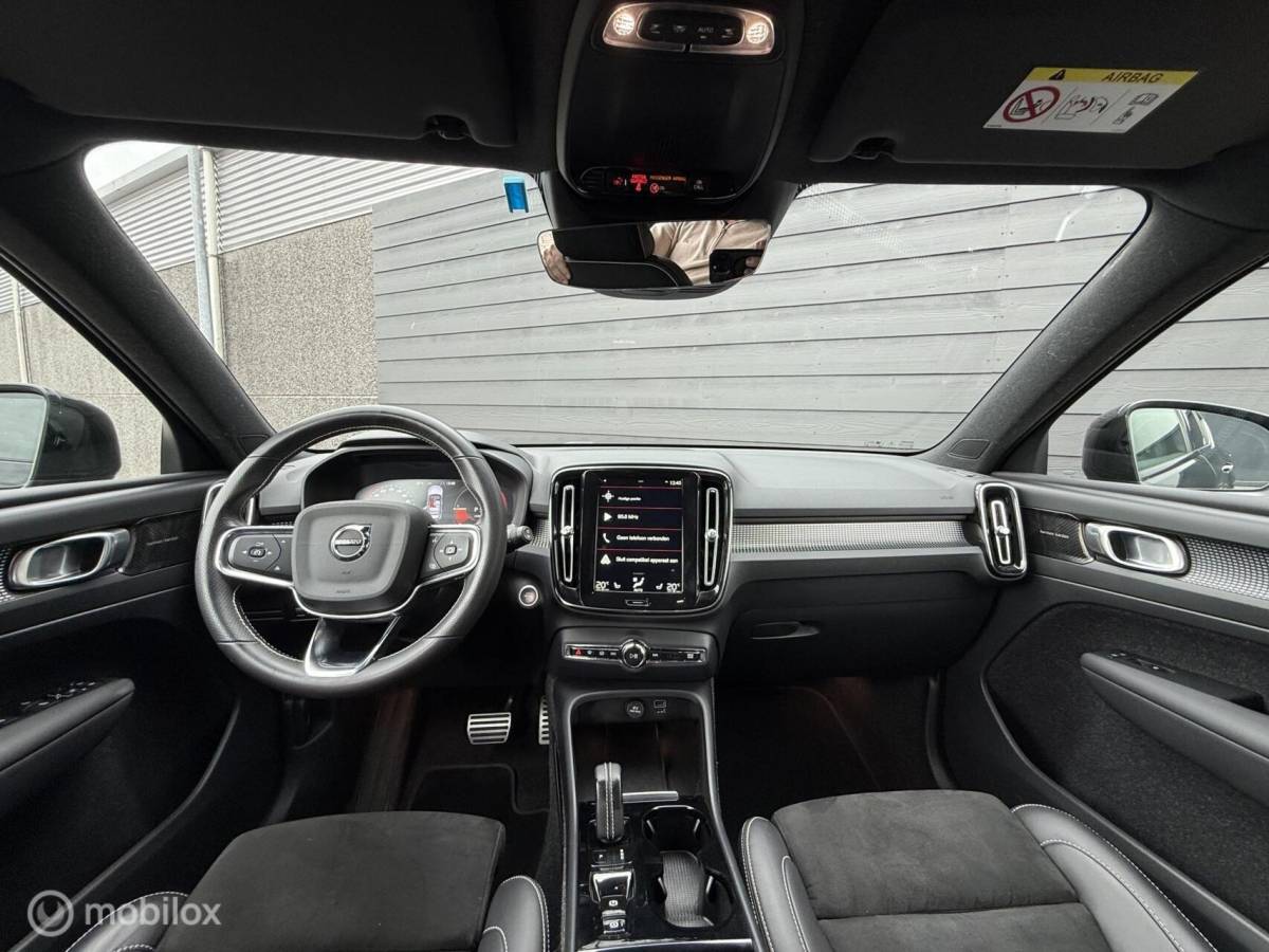 Volvo XC40 Volvo XC40 1.5 T5 Recharge 261PK R-Design Carplay/Winterpack/20″