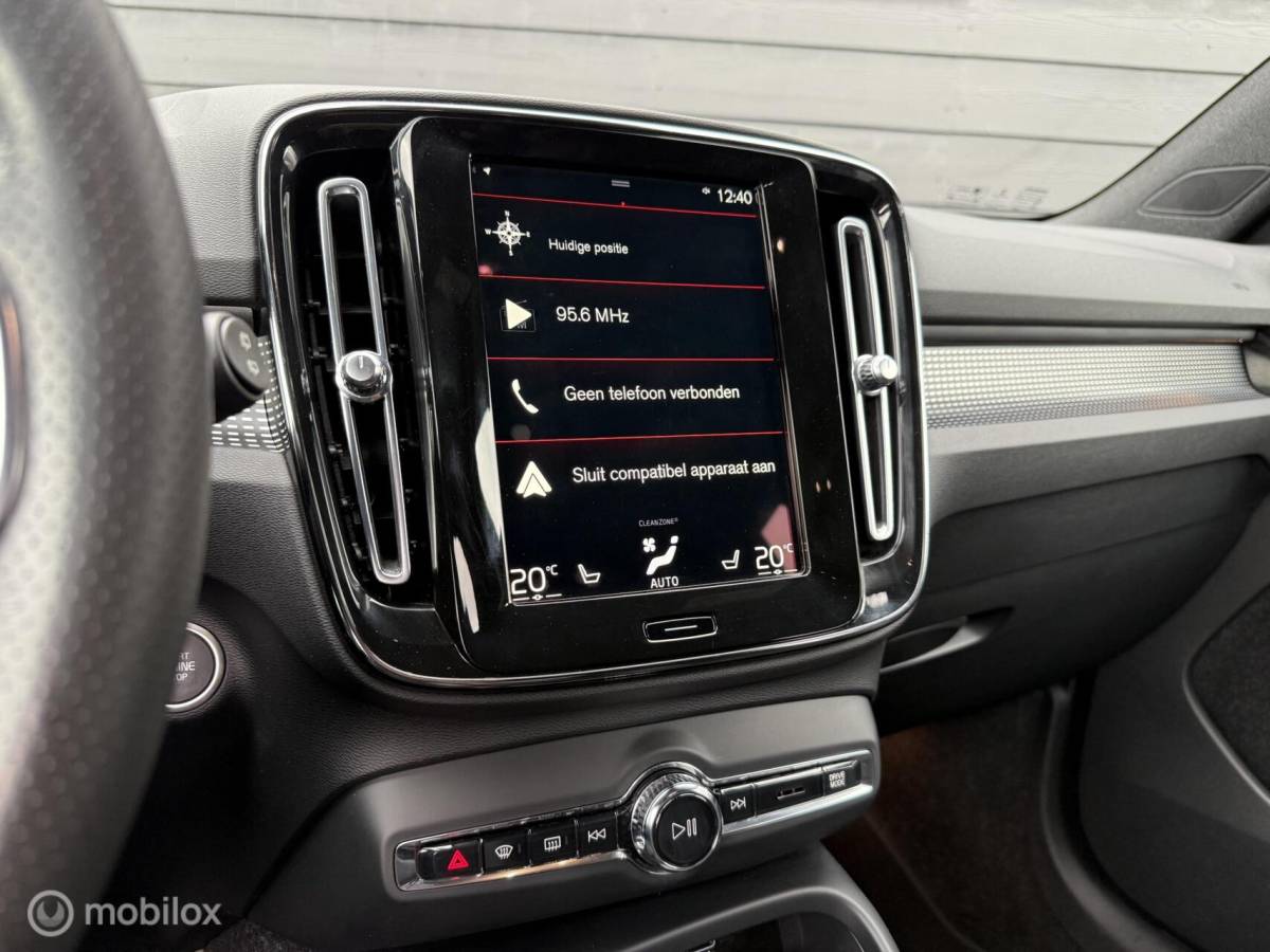 Volvo XC40 Volvo XC40 1.5 T5 Recharge 261PK R-Design Carplay/Winterpack/20″
