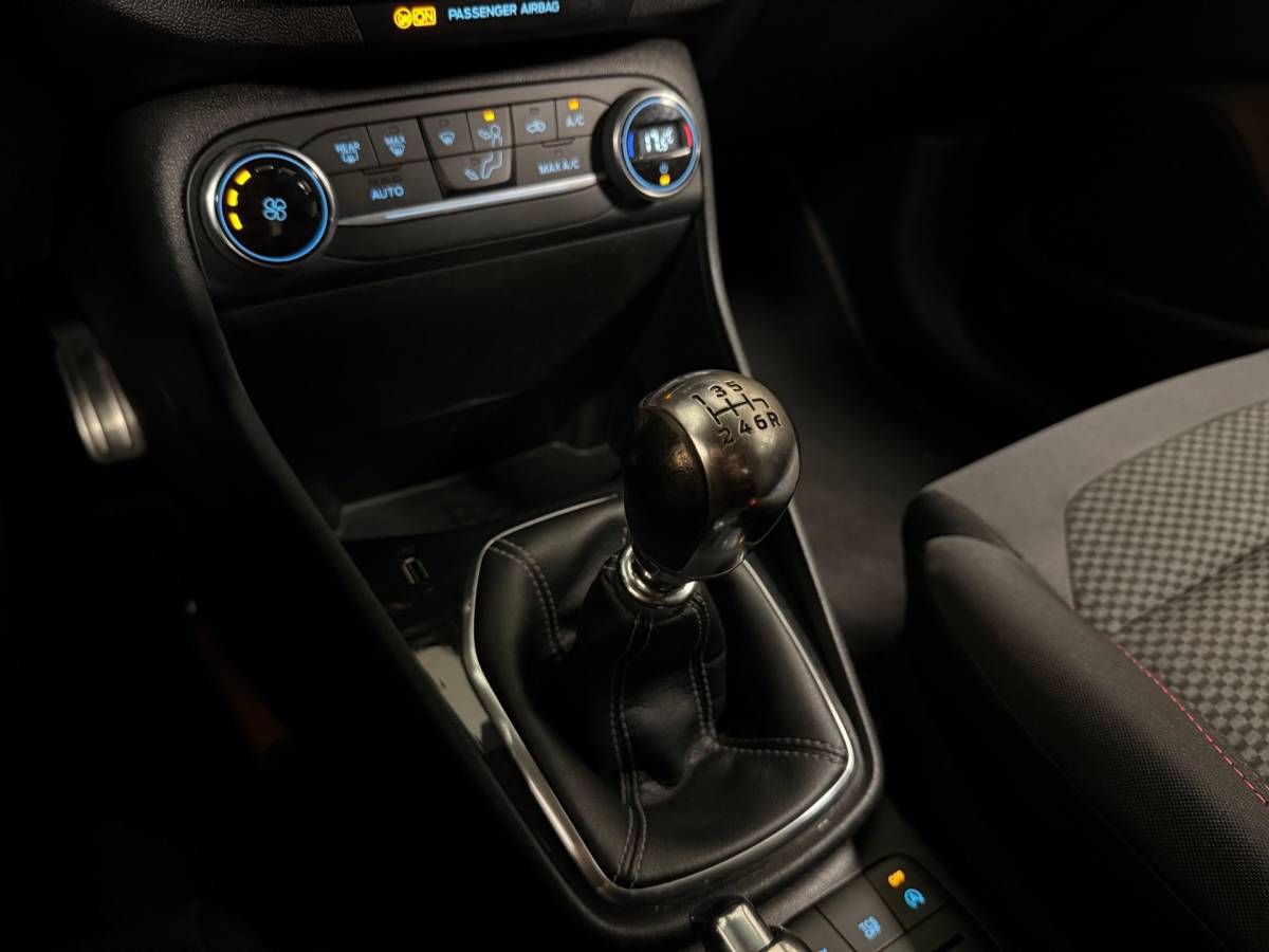Ford Fiesta Ford Fiesta 1.0 EcoBoost ST-Line *Dealer OH* All-seasons|Carplay|Cruise|Lane-assist|Climate|DAB|BT|NAP