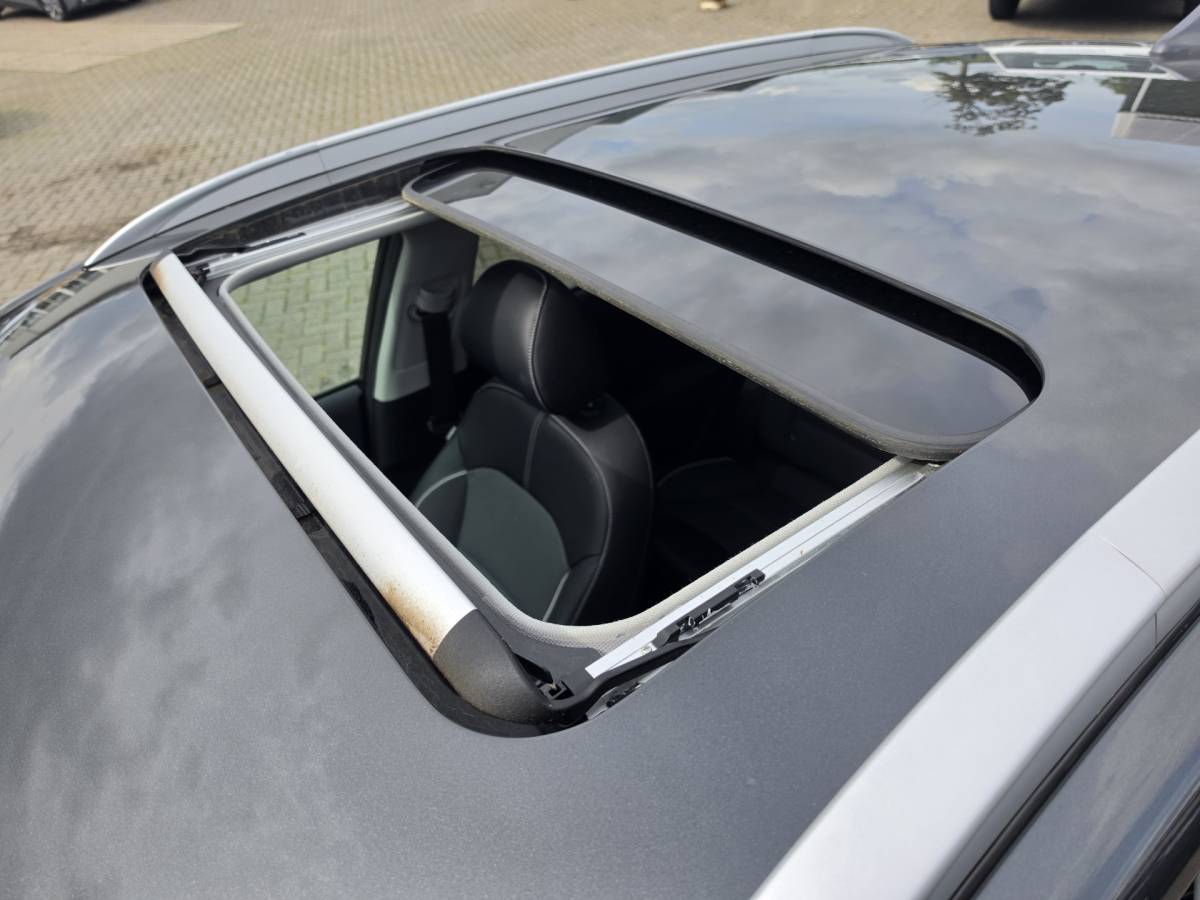 Kia e-Niro Kia e-Niro DynamicPlusLine 64 kWh | SOH 100% | 3 Fase laden | Schuif/kanteldak | Half Leder | Andriod Auto | Apple carplay | Navigatie