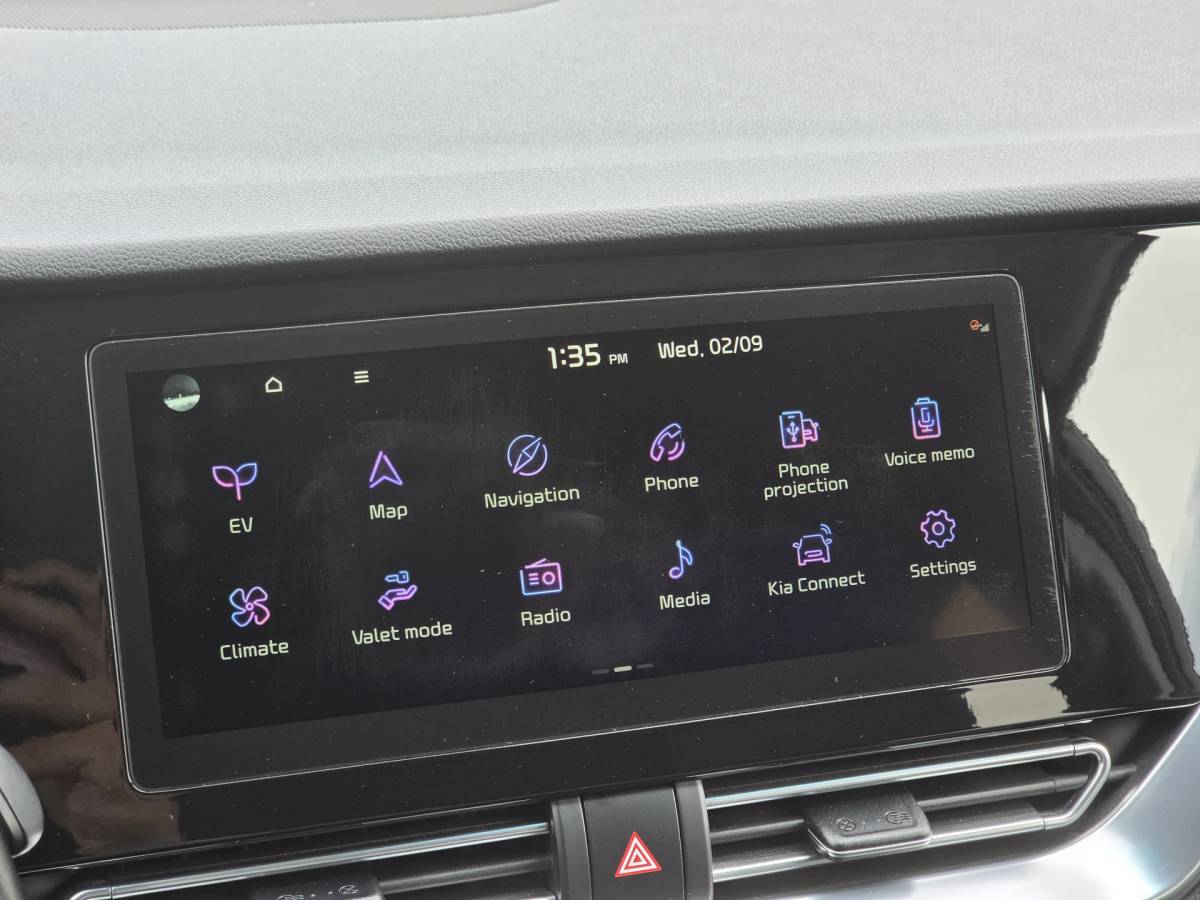 Kia e-Niro Kia e-Niro DynamicPlusLine 64 kWh | SOH 100% | 3 Fase laden | Schuif/kanteldak | Half Leder | Andriod Auto | Apple carplay | Navigatie