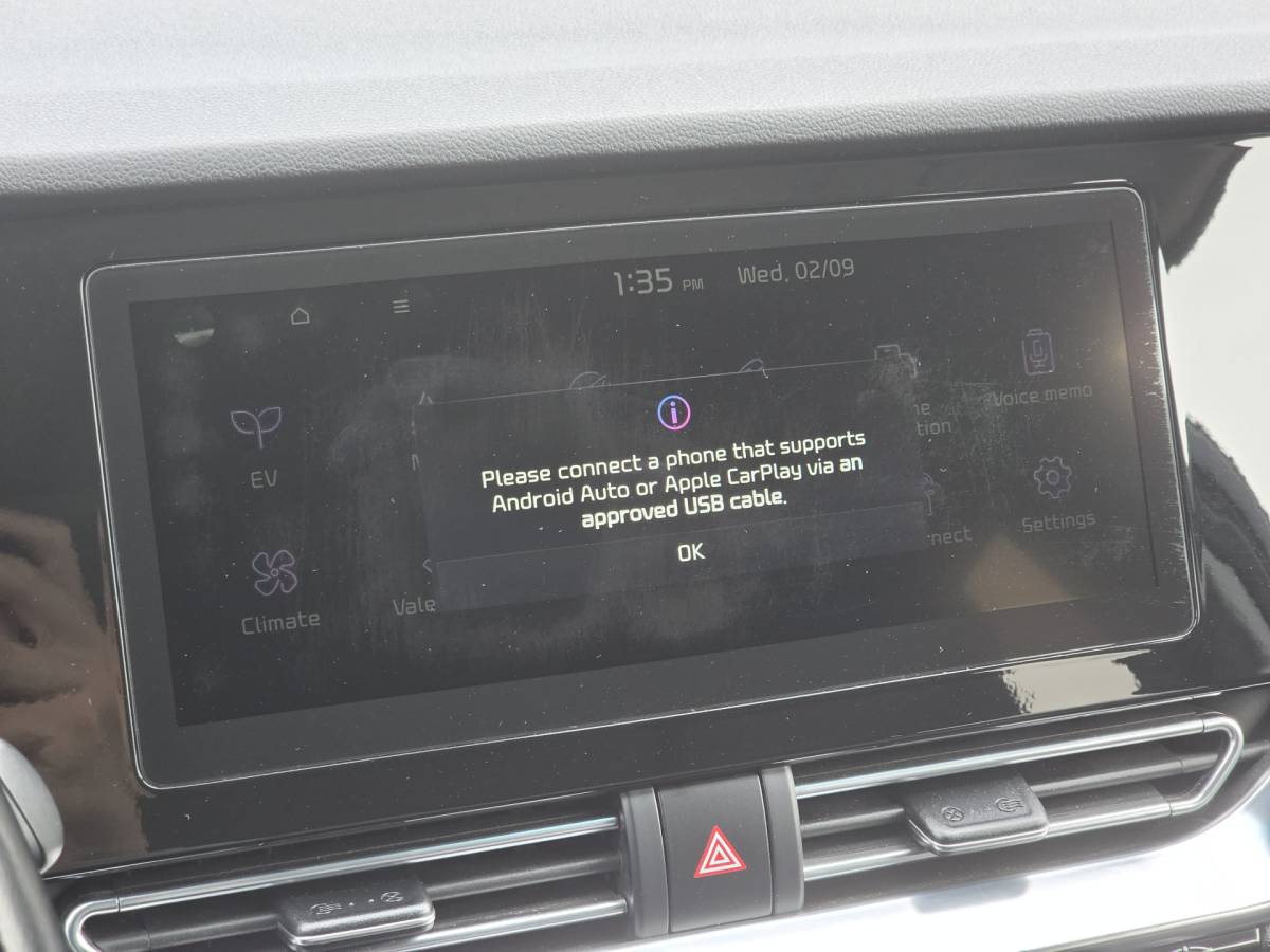 Kia e-Niro Kia e-Niro DynamicPlusLine 64 kWh | SOH 100% | 3 Fase laden | Schuif/kanteldak | Half Leder | Andriod Auto | Apple carplay | Navigatie