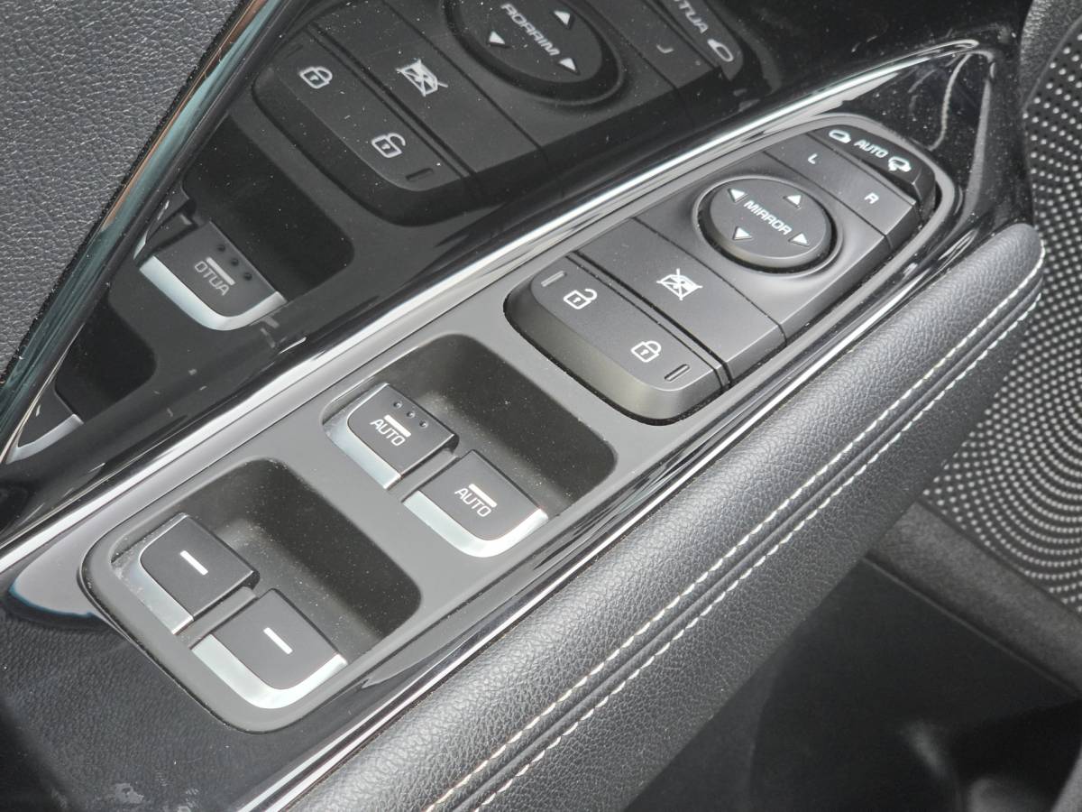 Kia e-Niro Kia e-Niro DynamicPlusLine 64 kWh | SOH 100% | 3 Fase laden | Schuif/kanteldak | Half Leder | Andriod Auto | Apple carplay | Navigatie