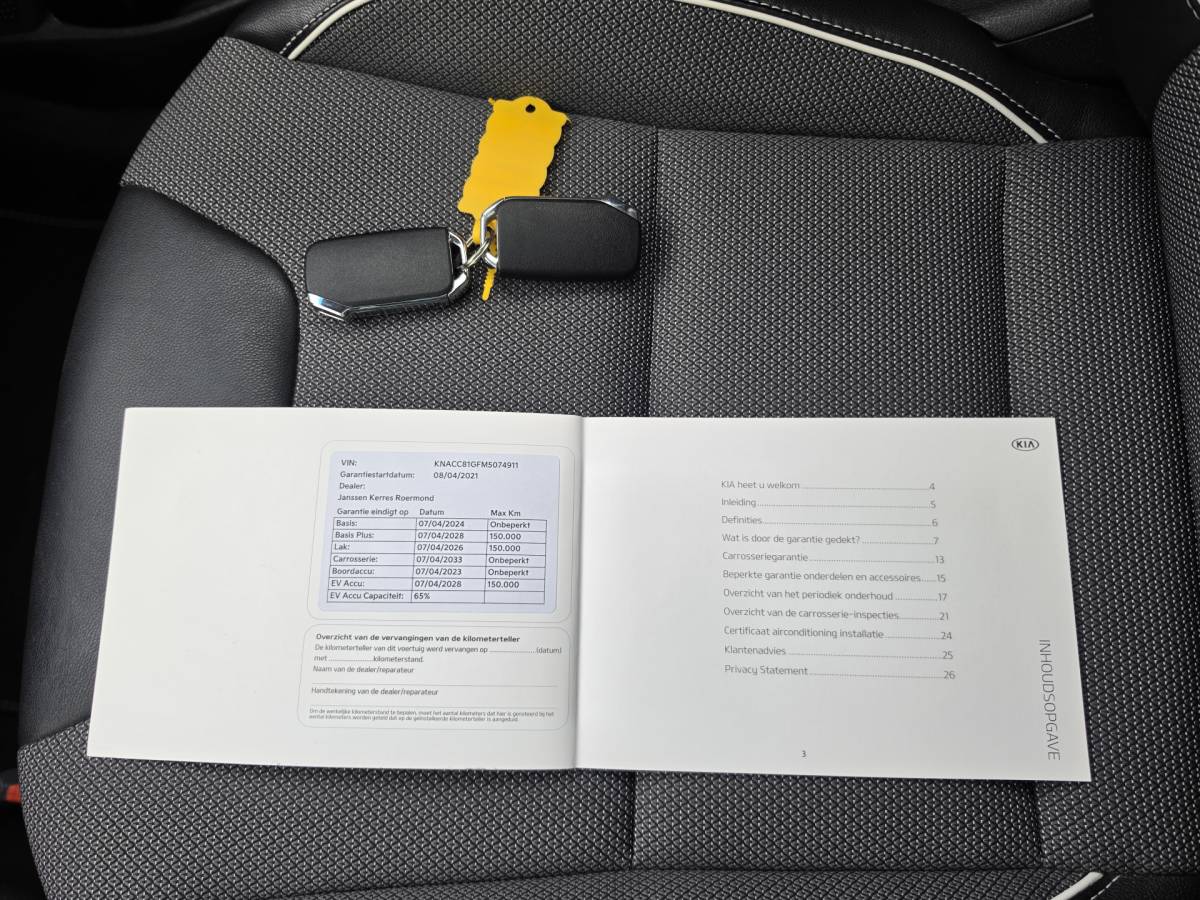 Kia e-Niro Kia e-Niro DynamicPlusLine 64 kWh | SOH 100% | 3 Fase laden | Schuif/kanteldak | Half Leder | Andriod Auto | Apple carplay | Navigatie