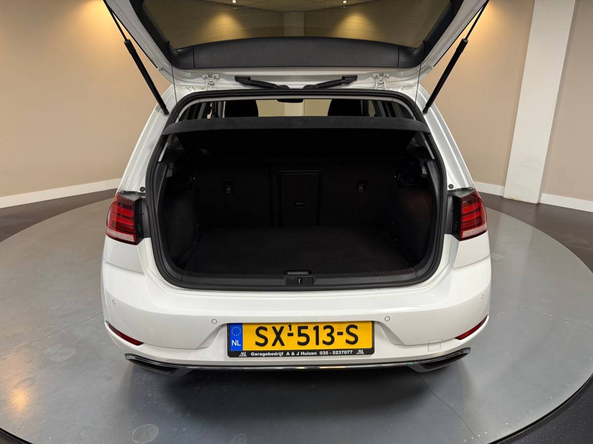 Volkswagen Golf Volkswagen Golf 1.0 TSI Comfortline *Carplay* Adapt.Cruise|Navi|DAB|PDC|BT|17”|Dealer OH|NAP