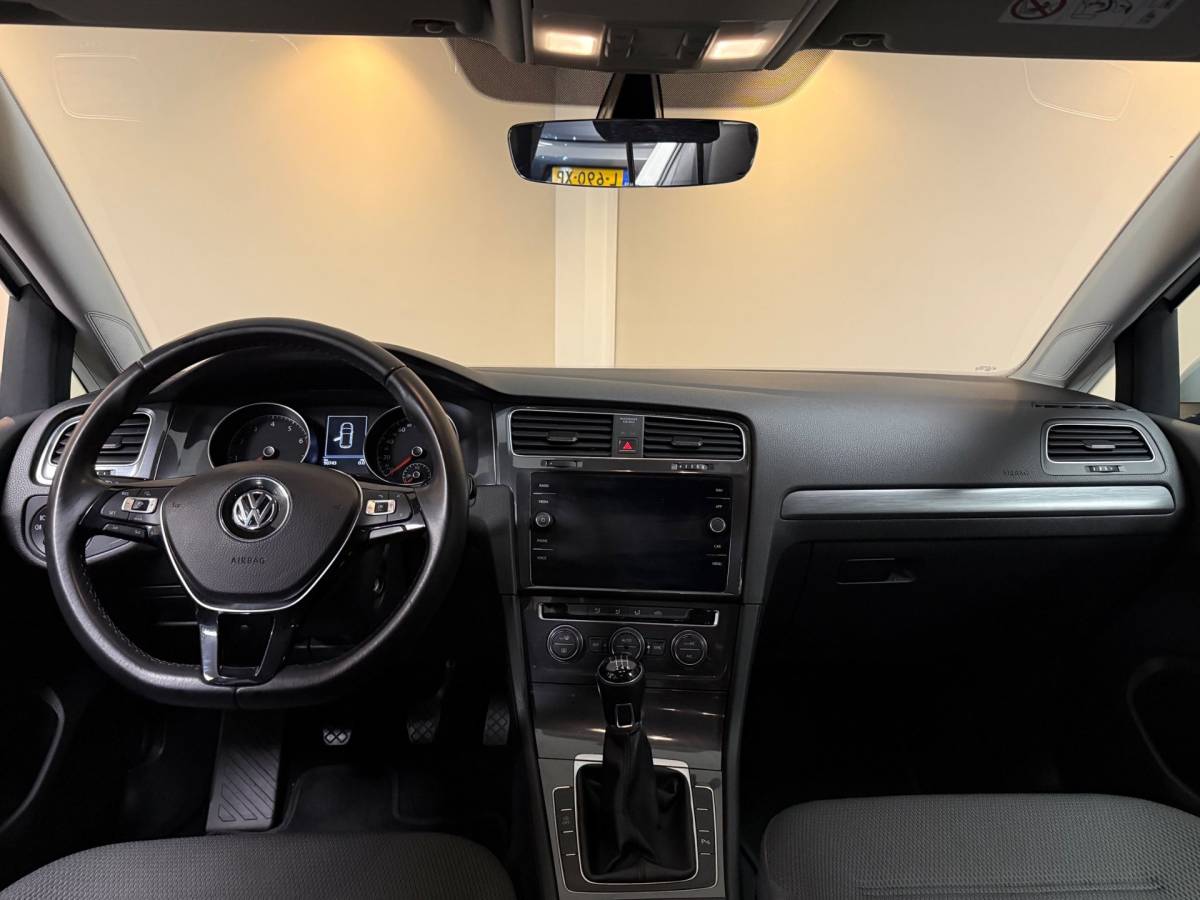 Volkswagen Golf Volkswagen Golf 1.0 TSI Comfortline *Carplay* Adapt.Cruise|Navi|DAB|PDC|BT|17”|Dealer OH|NAP