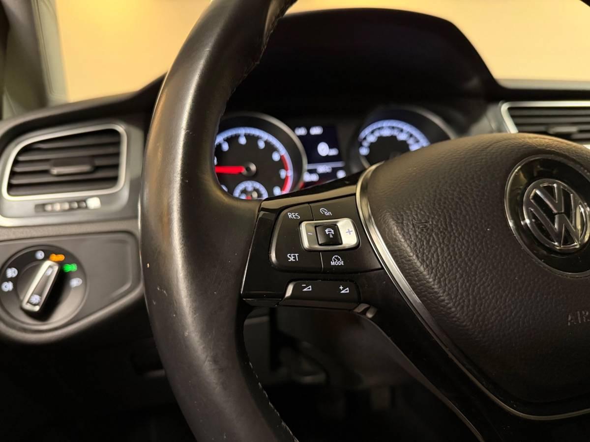 Volkswagen Golf Volkswagen Golf 1.0 TSI Comfortline *Carplay* Adapt.Cruise|Navi|DAB|PDC|BT|17”|Dealer OH|NAP