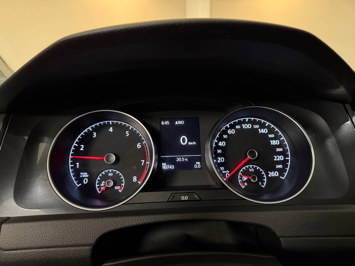 Volkswagen Golf Volkswagen Golf 1.0 TSI Comfortline *Carplay* Adapt.Cruise|Navi|DAB|PDC|BT|17”|Dealer OH|NAP