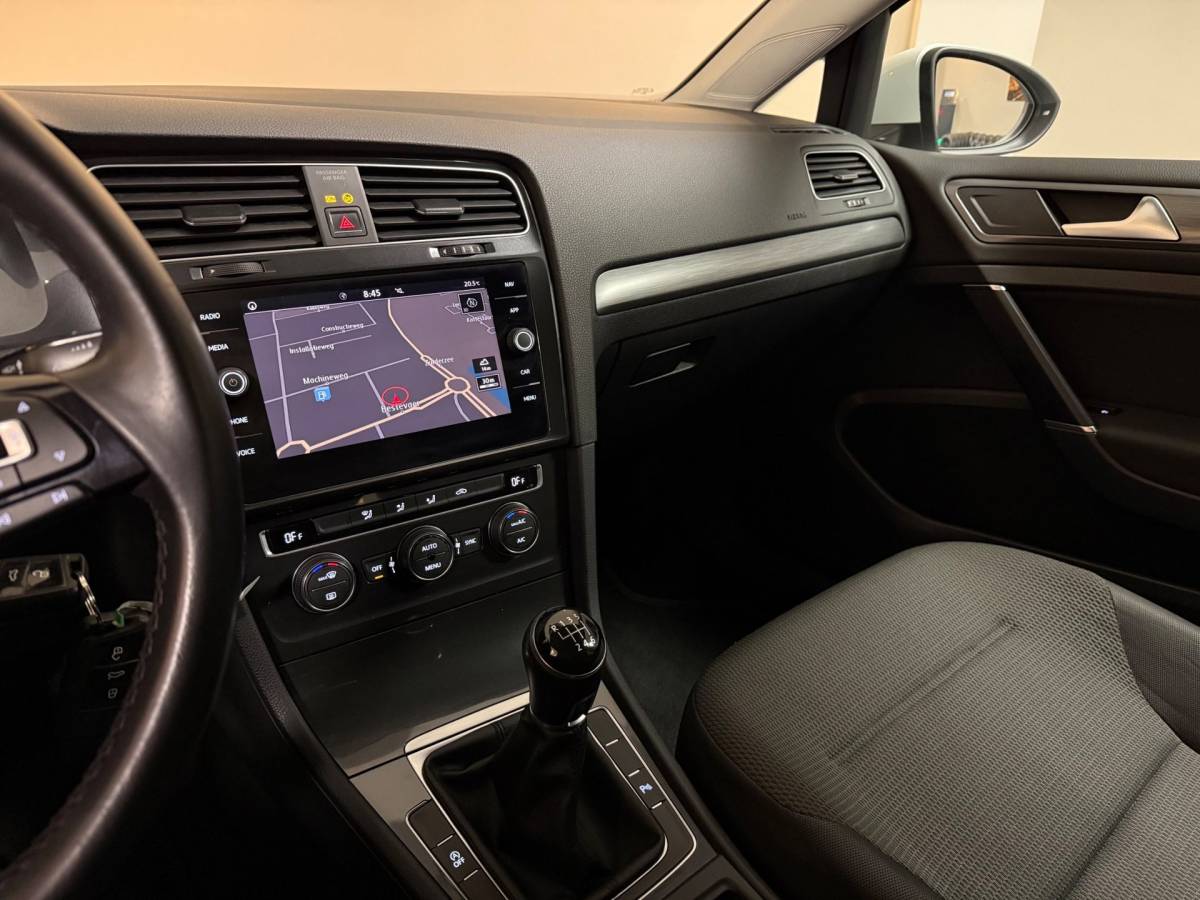 Volkswagen Golf Volkswagen Golf 1.0 TSI Comfortline *Carplay* Adapt.Cruise|Navi|DAB|PDC|BT|17”|Dealer OH|NAP