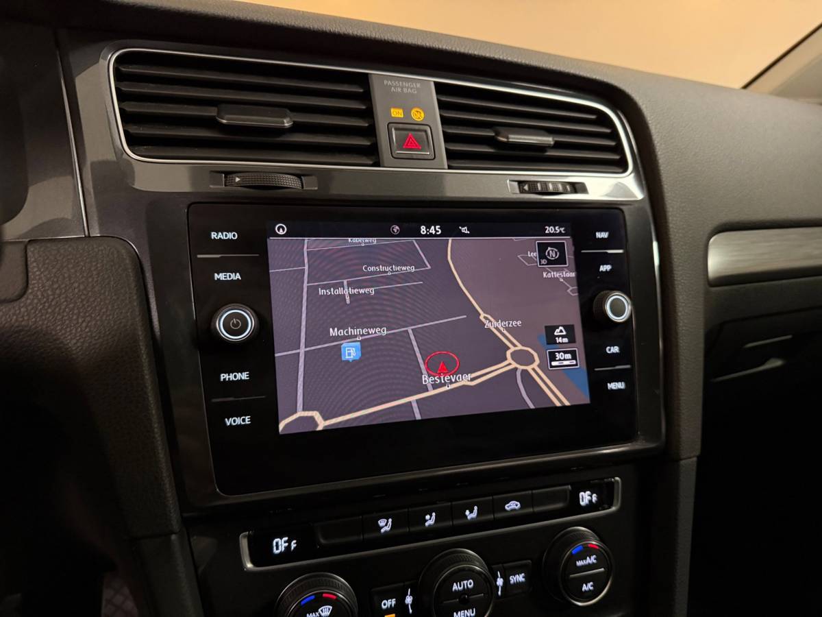 Volkswagen Golf Volkswagen Golf 1.0 TSI Comfortline *Carplay* Adapt.Cruise|Navi|DAB|PDC|BT|17”|Dealer OH|NAP