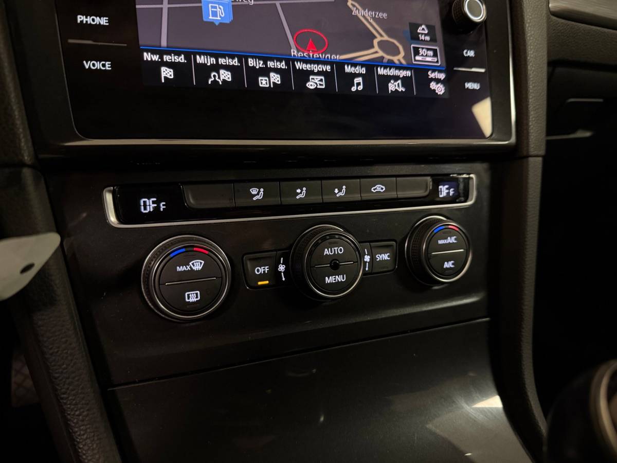 Volkswagen Golf Volkswagen Golf 1.0 TSI Comfortline *Carplay* Adapt.Cruise|Navi|DAB|PDC|BT|17”|Dealer OH|NAP