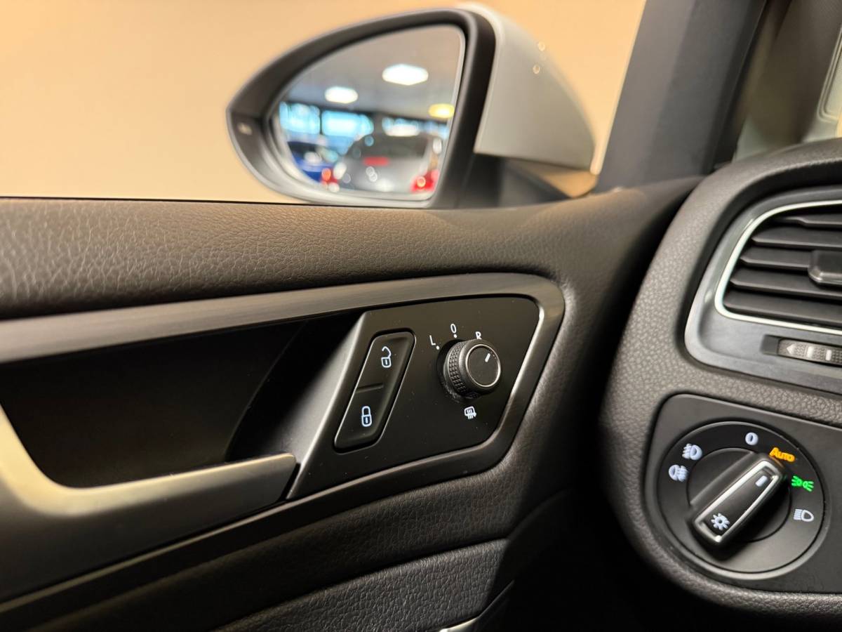 Volkswagen Golf Volkswagen Golf 1.0 TSI Comfortline *Carplay* Adapt.Cruise|Navi|DAB|PDC|BT|17”|Dealer OH|NAP