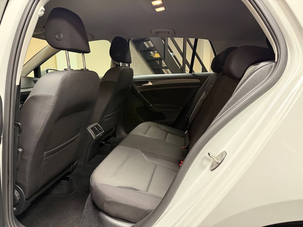Volkswagen Golf Volkswagen Golf 1.0 TSI Comfortline *Carplay* Adapt.Cruise|Navi|DAB|PDC|BT|17”|Dealer OH|NAP