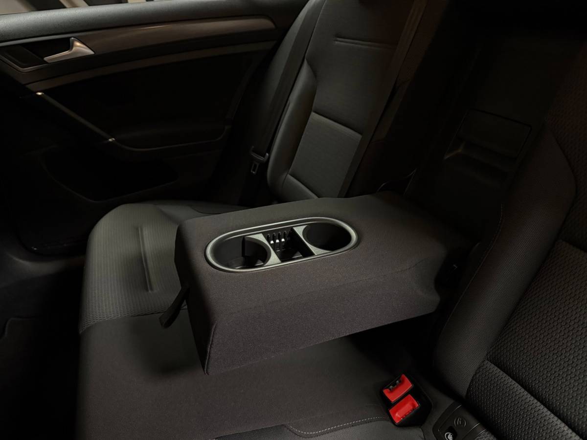 Volkswagen Golf Volkswagen Golf 1.0 TSI Comfortline *Carplay* Adapt.Cruise|Navi|DAB|PDC|BT|17”|Dealer OH|NAP
