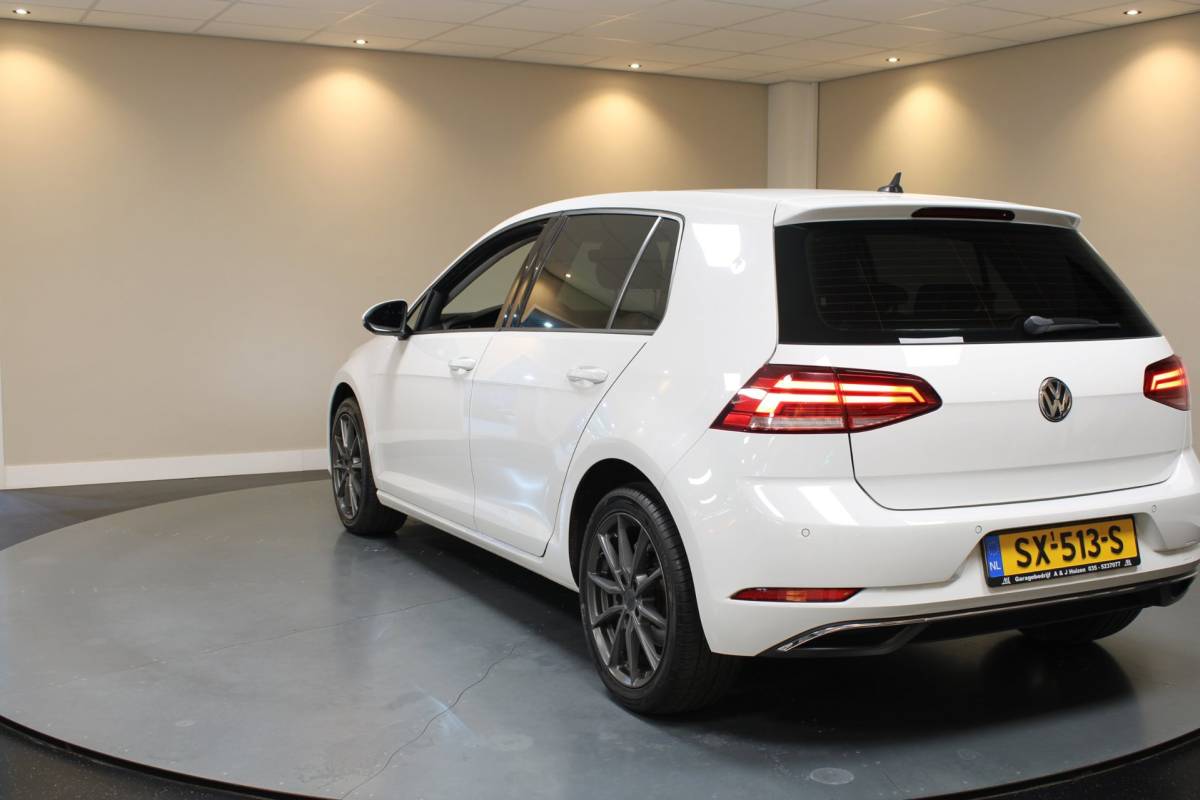 Volkswagen Golf Volkswagen Golf 1.0 TSI Comfortline *Carplay* Adapt.Cruise|Navi|DAB|PDC|BT|17”|Dealer OH|NAP