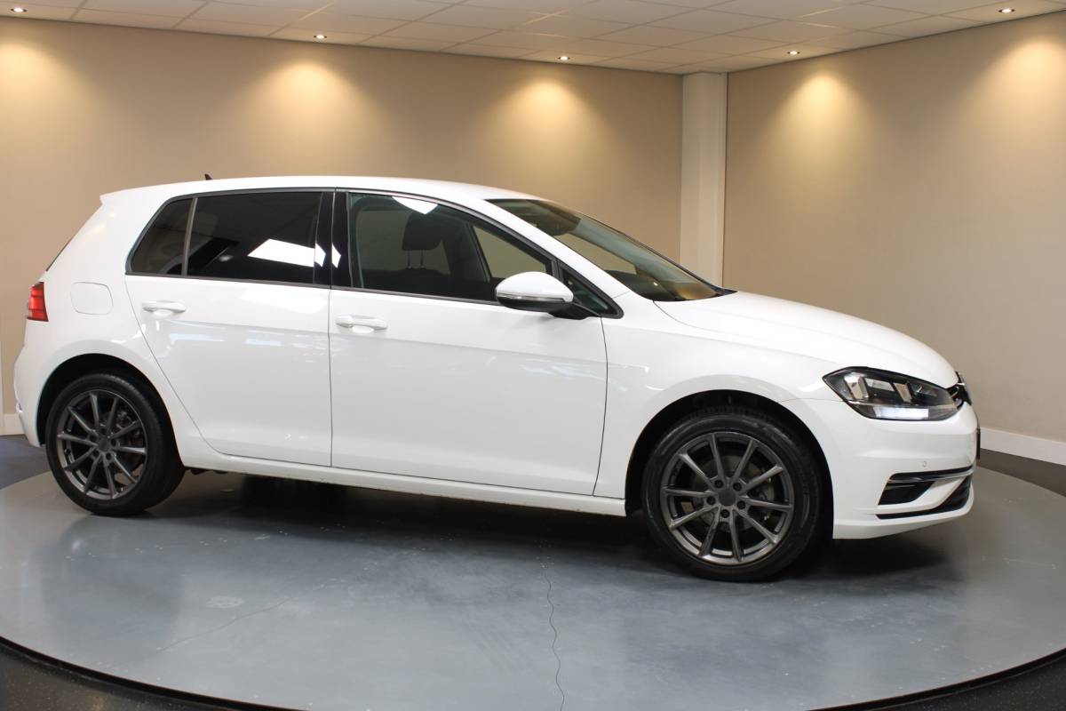Volkswagen Golf Volkswagen Golf 1.0 TSI Comfortline *Carplay* Adapt.Cruise|Navi|DAB|PDC|BT|17”|Dealer OH|NAP