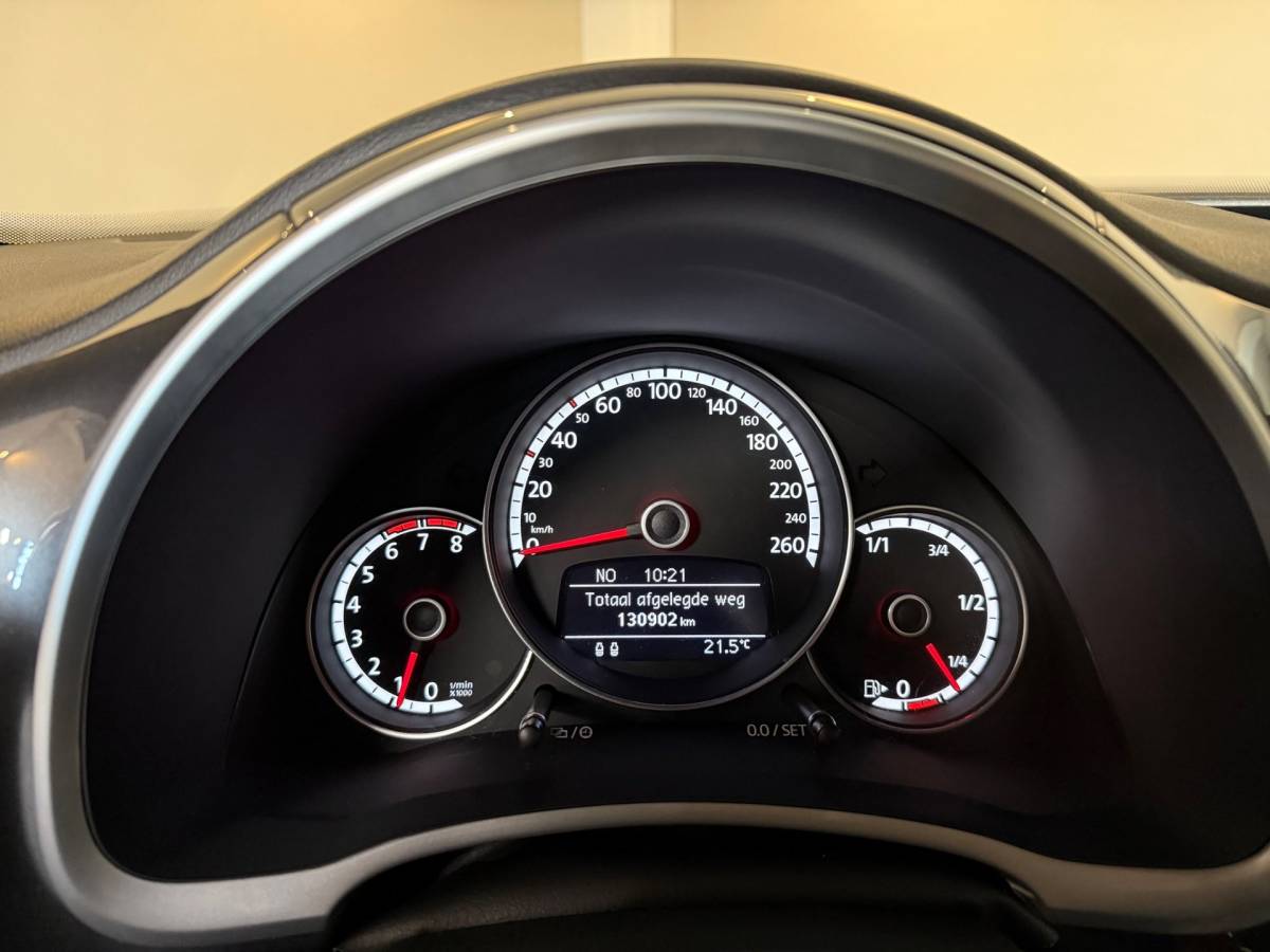 Volkswagen Beetle Volkswagen Beetle 1.2 TSI Design BlueMotion *Stoelverw.* Cruise|Navi|Climate|Bluetooth|Isofix