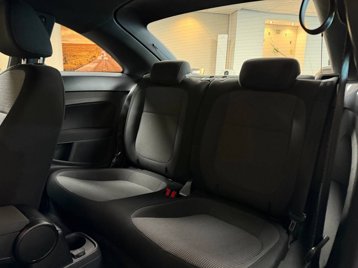 Volkswagen Beetle Volkswagen Beetle 1.2 TSI Design BlueMotion *Stoelverw.* Cruise|Navi|Climate|Bluetooth|Isofix