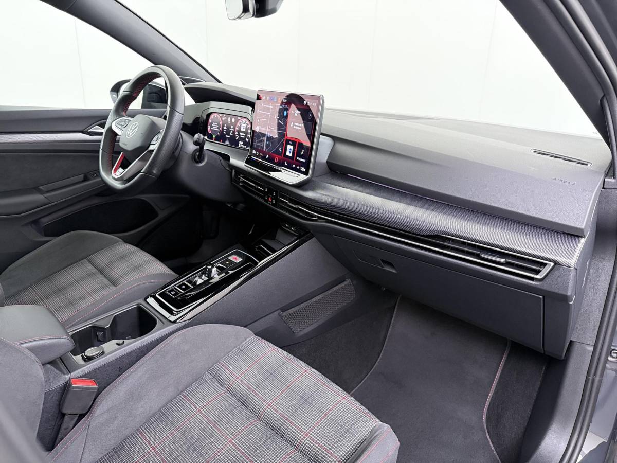 Volkswagen Golf Volkswagen Golf 2.0 TSI GTI VAN:45.900,- VOOR:41.877,- UW HERFSTVOORDEEL:4.023,- 265PK | APPLE CARPL. ADNROID AUTO | ACC | PANORAMA DAK | 360° CAMERA | STOEL/STUUR VERWARMING |