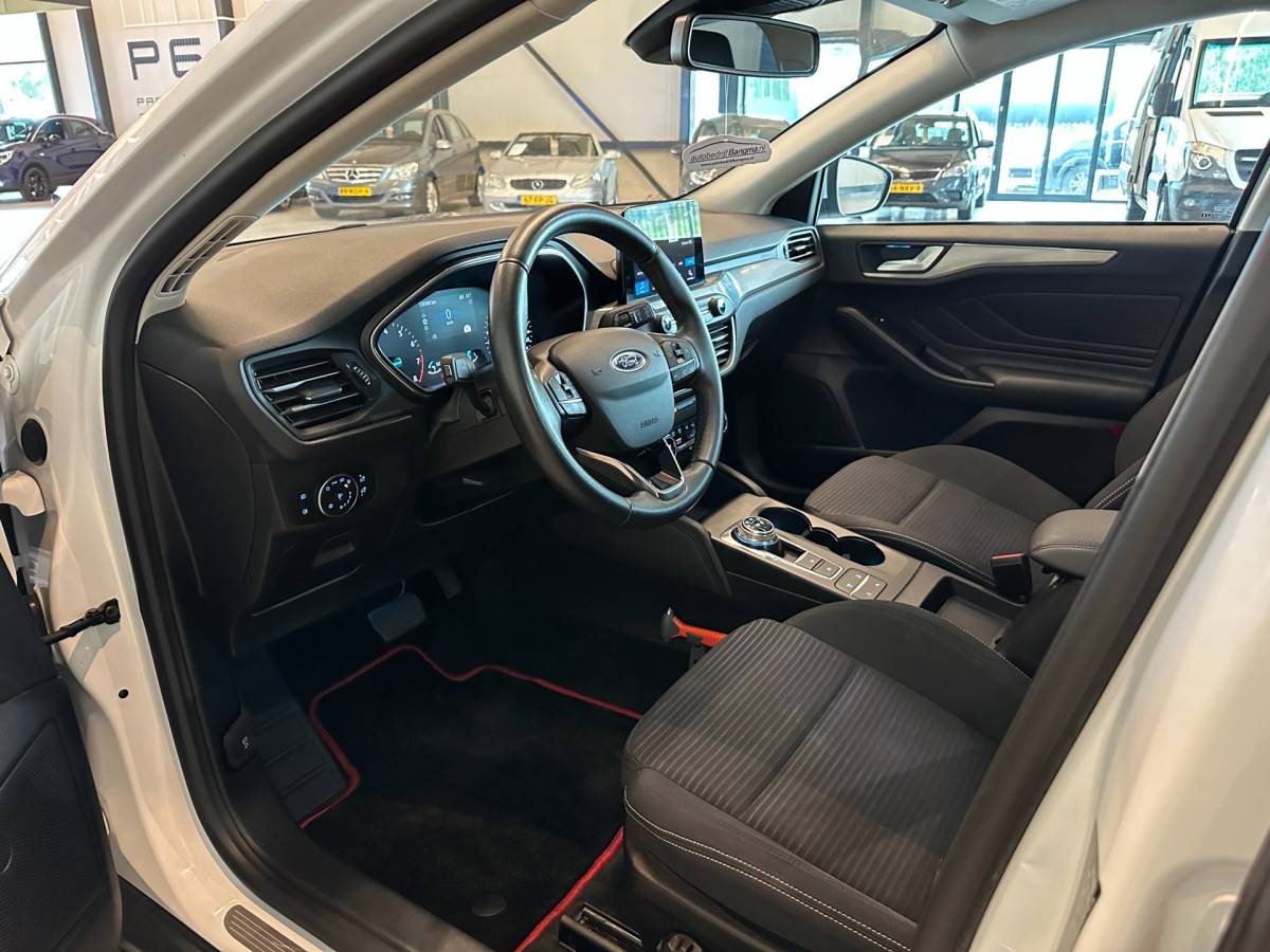Ford Focus Ford Focus 1.0 EcoBoost AUTOMAAT 5-DEURS TITANIUM BUSINESS-uitv|APPLE CARPLAY+ANDROID AUTO|CRUISE CONTROL|NAVIGATIE|LM-VELGEN|PTS