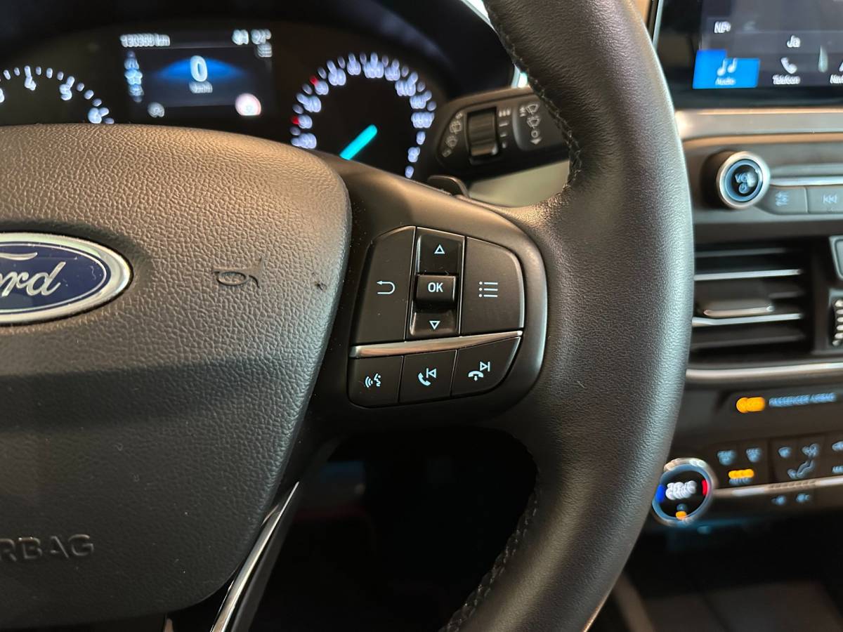 Ford Focus Ford Focus 1.0 EcoBoost AUTOMAAT 5-DEURS TITANIUM BUSINESS-uitv|APPLE CARPLAY+ANDROID AUTO|CRUISE CONTROL|NAVIGATIE|LM-VELGEN|PTS